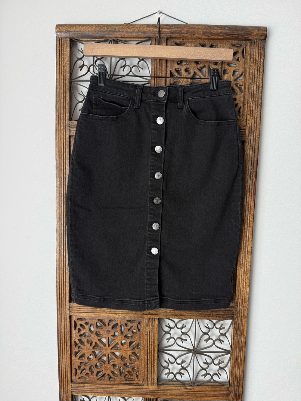 cupcakes & cashmere Black Denim Button Front Pencil Skirt